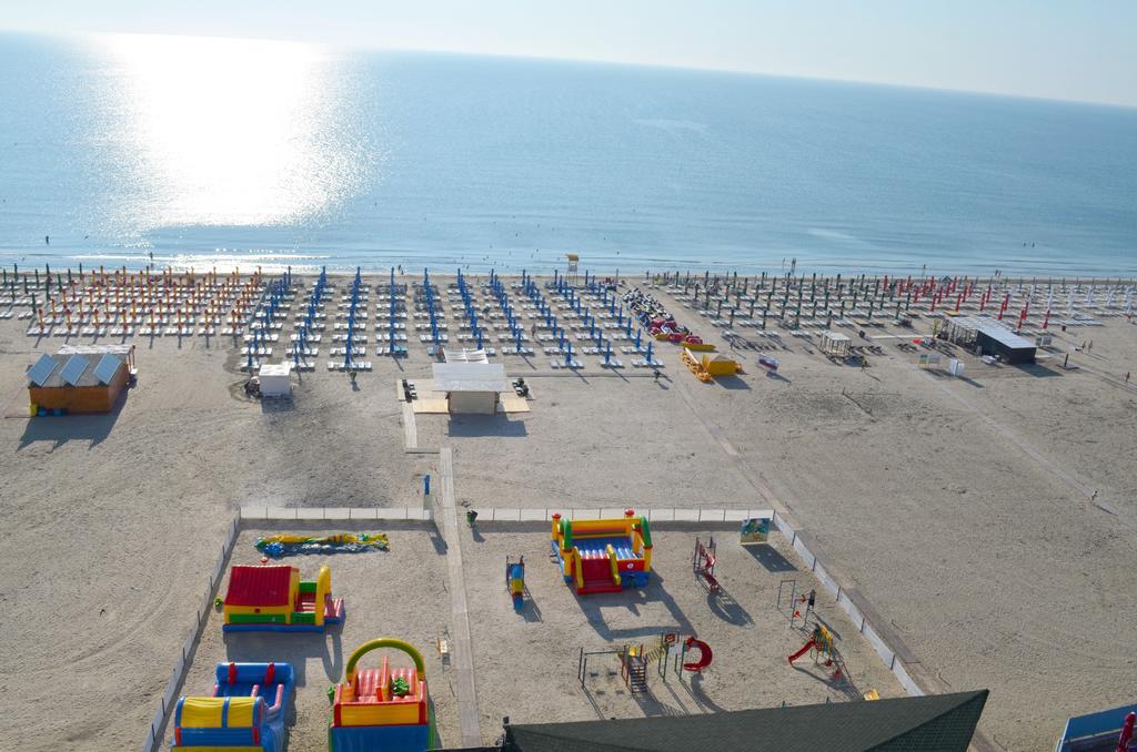 Savoy Hotel Mamaia Exterior photo
