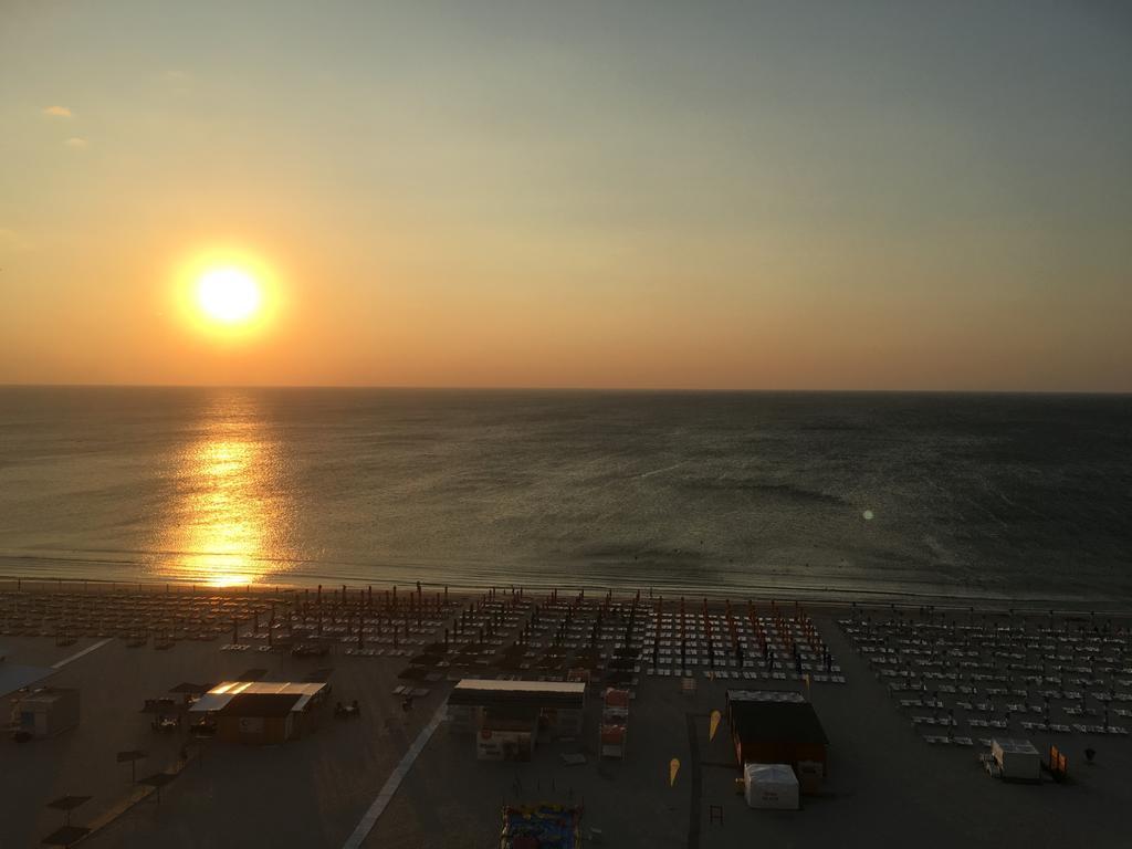 Savoy Hotel Mamaia Exterior photo