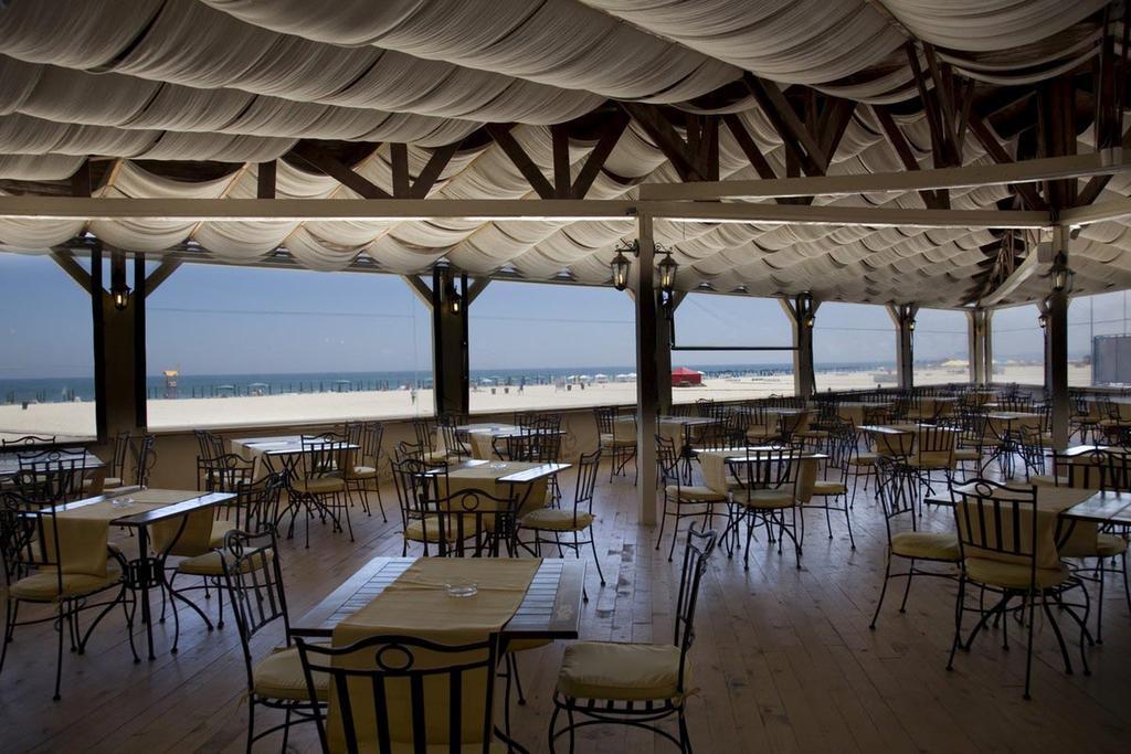 Savoy Hotel Mamaia Exterior photo